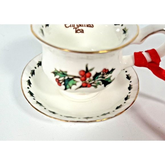 A Cup of Christmas Tea Teacup 1995 Waldman House Ornament Original Box Fine Bone - Picture 5 of 13